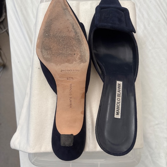 Manolo Blahnik suede kitten heels - Picture 2 of 2